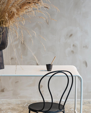 Chaise de jardin en fer noire - maison bloom concept