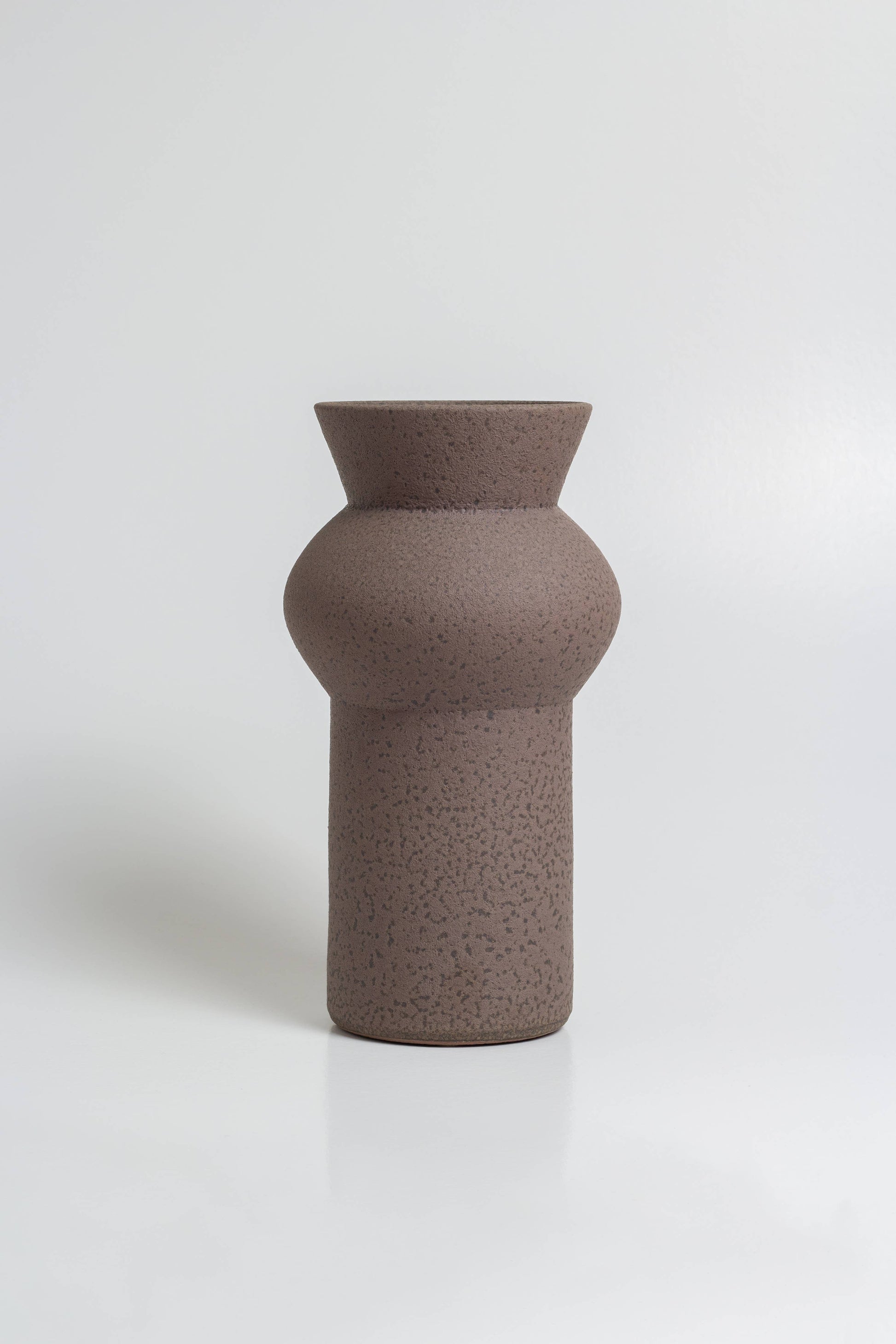Vase brun émaillé brun fait-main- NOACHIS - maison bloom concept