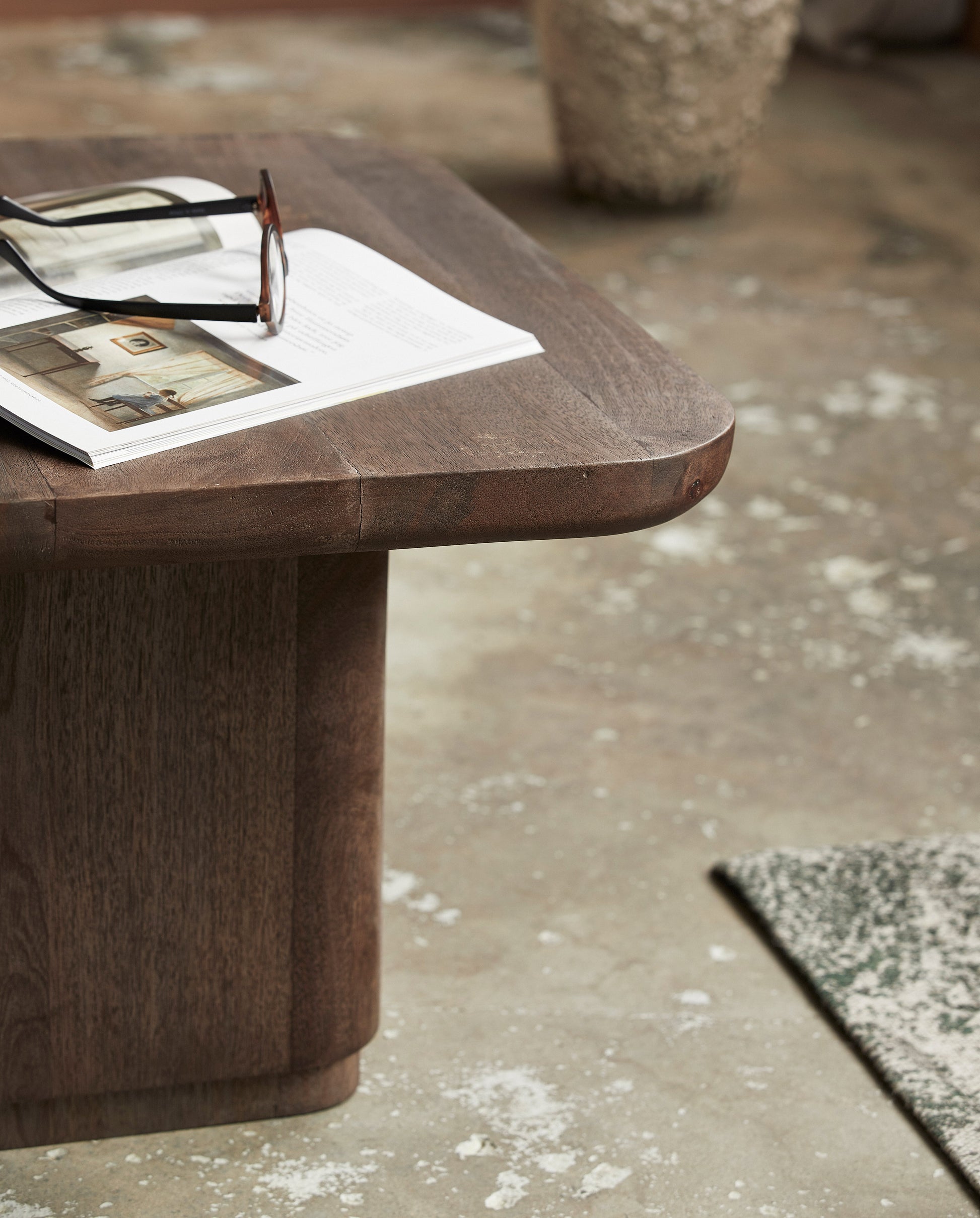 Coffee table en bois de manguier - TOKE - maison bloom concept