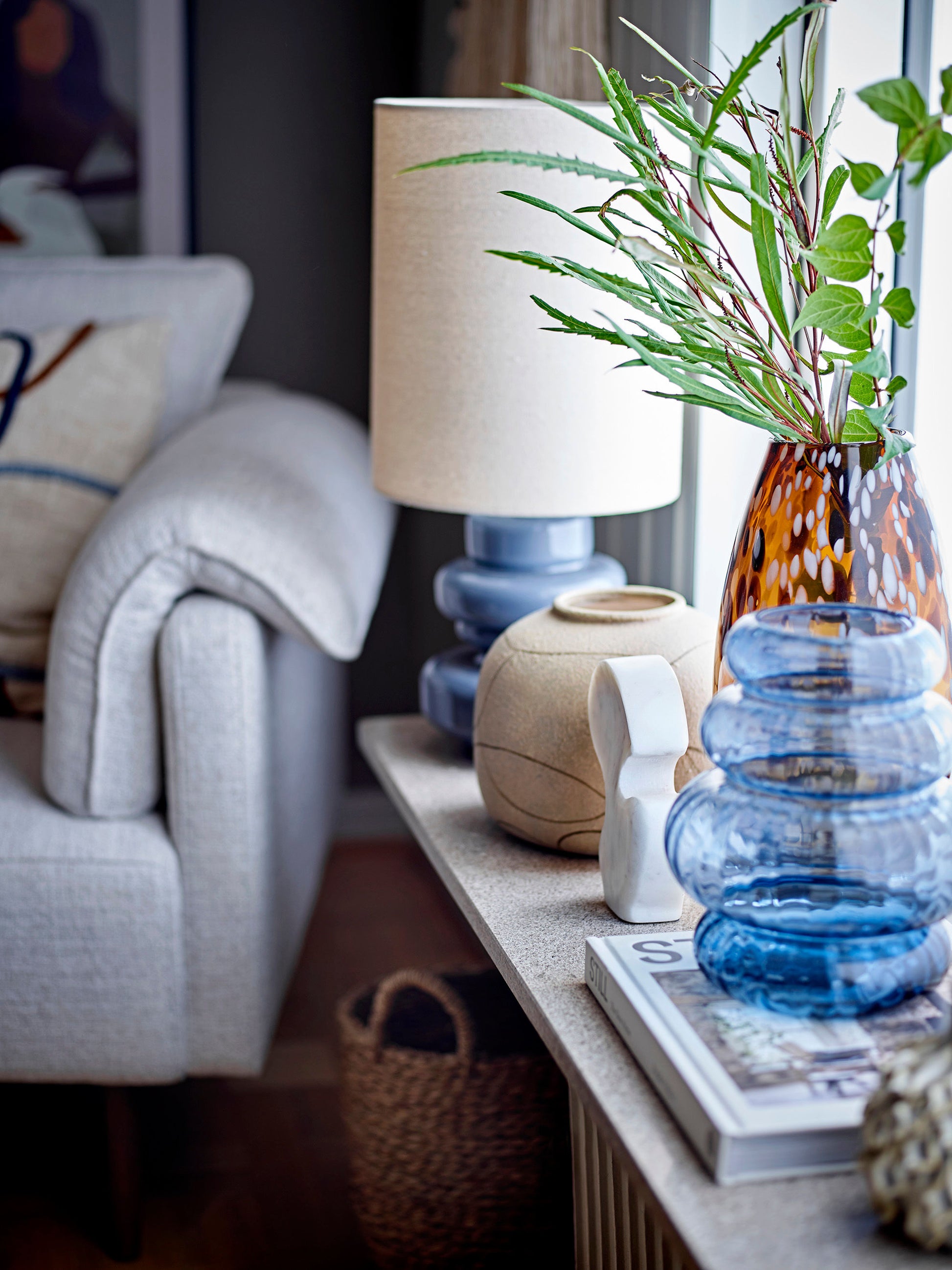 Vase bleu en verre - BING - maison bloom concept
